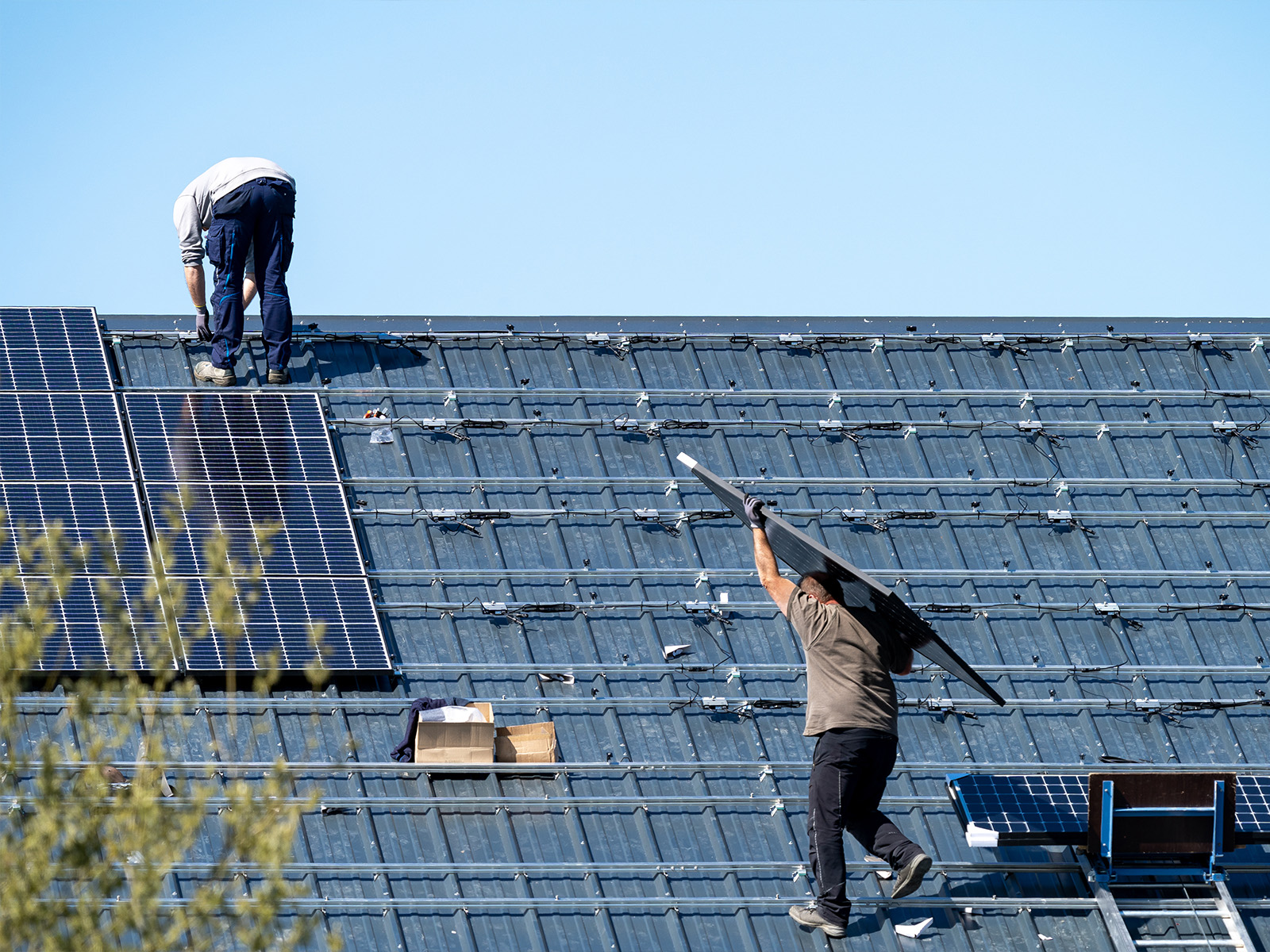 Solarmodule anbringen